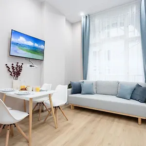https://apt-goodwind.inbudapesthotels.com