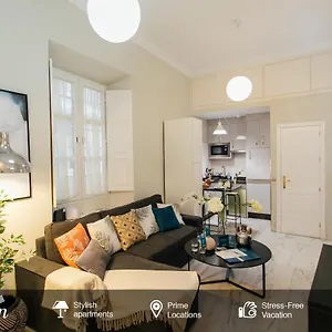Comfortable Duplex- 1bd 2bth- Dean Miranda Appartement